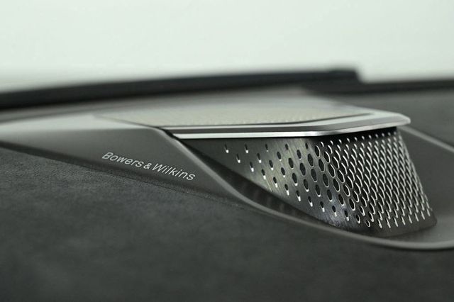 2025 Aston Martin Vanquish Coupe - 22829268 - 24