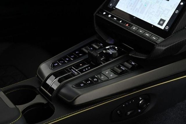 2025 Aston Martin Vanquish Coupe - 22829268 - 27