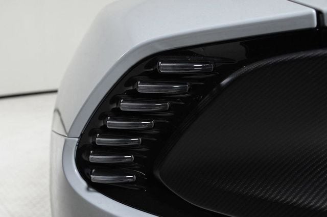 2025 Aston Martin Vanquish Coupe - 22829268 - 31