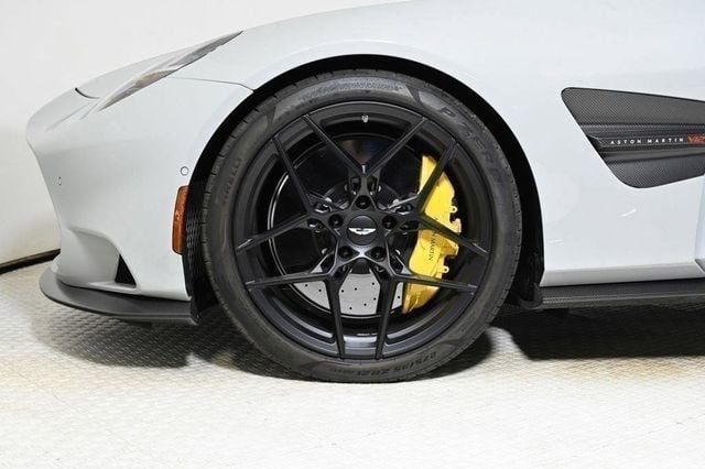 2025 Aston Martin Vanquish Coupe - 22829268 - 3