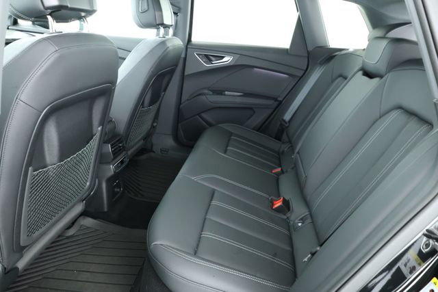 2025 Audi Q4 e-tron Premium 55 quattro with Convenience Package & Beam Rings - 22909891 - 20