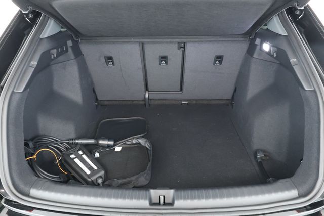 2025 Audi Q4 e-tron Premium 55 quattro with Convenience Package & Beam Rings - 22909891 - 21