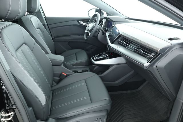 2025 Audi Q4 e-tron Premium 55 quattro with Convenience Package & Beam Rings - 22909891 - 23