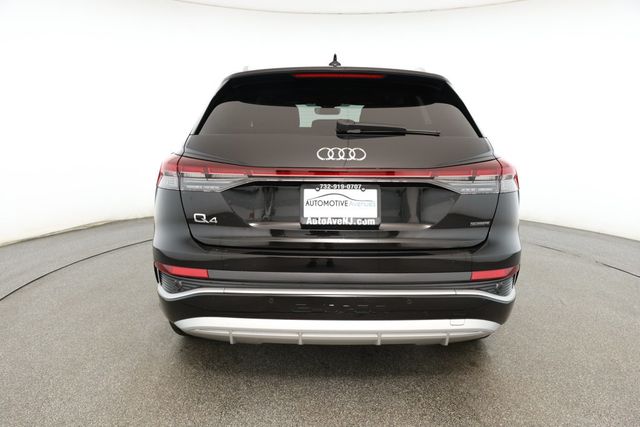 2025 Audi Q4 e-tron Premium 55 quattro with Convenience Package & Beam Rings - 22909891 - 4