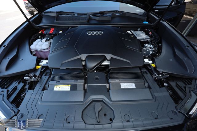 2025 Audi Q8 Prestige 55 TFSI quattro - 22934361 - 39
