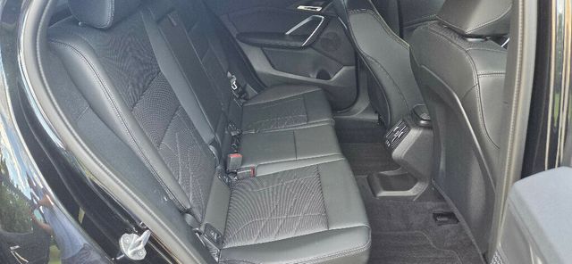 2025 BMW X2 xDrive28i Sports Activity - 22881672 - 24