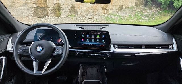 2025 BMW X2 xDrive28i Sports Activity - 22881672 - 29