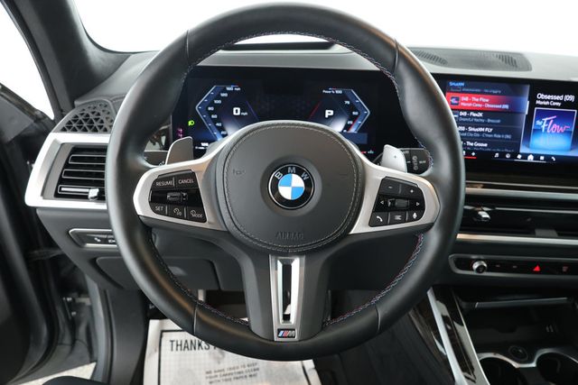 2025 BMW X7 M60i SAV w/ Driving Assistance Professional & Executive Packages - 22931500 - 10