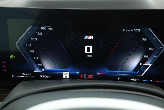 2025 BMW X7 M60i SAV w/ Driving Assistance Professional & Executive Packages - 22931500 - 11