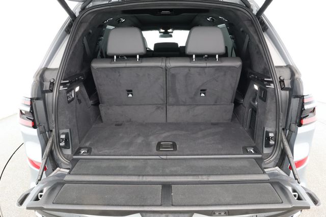 2025 BMW X7 M60i SAV w/ Driving Assistance Professional & Executive Packages - 22931500 - 20