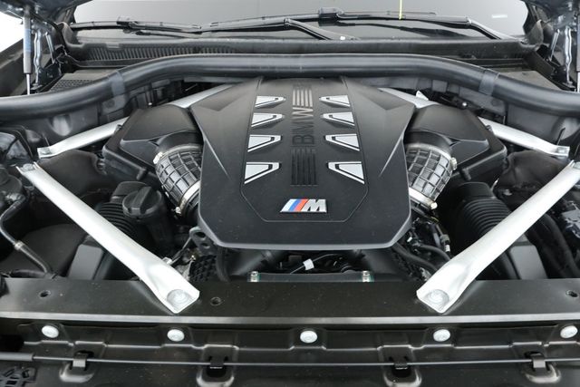2025 BMW X7 M60i SAV w/ Driving Assistance Professional & Executive Packages - 22931500 - 23
