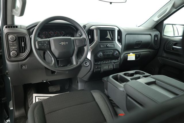 2025 Chevrolet Silverado 1500 4WD Crew Cab 147'' Custom Trail Boss w/ Dark Appearance Package - 22927494 - 9