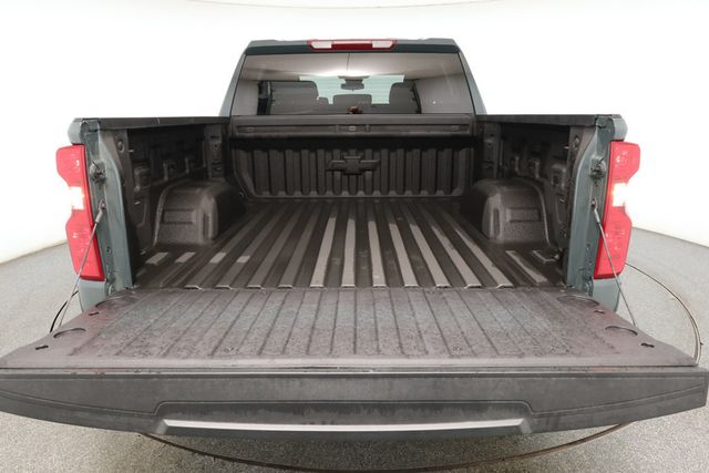 2025 Chevrolet Silverado 1500 4WD Crew Cab 147'' Custom Trail Boss w/ Dark Appearance Package - 22927494 - 19