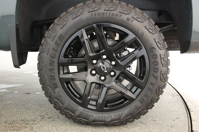 2025 Chevrolet Silverado 1500 4WD Crew Cab 147'' Custom Trail Boss w/ Dark Appearance Package - 22927494 - 6