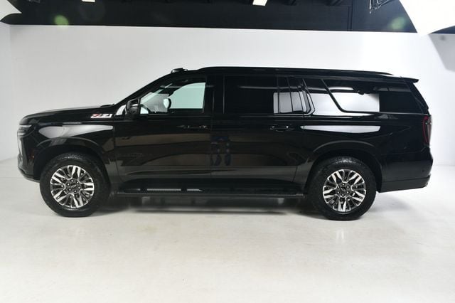 2025 Chevrolet Suburban 25 CHEVY SUBURBAN Z71 BLACK - 22934196 - 23