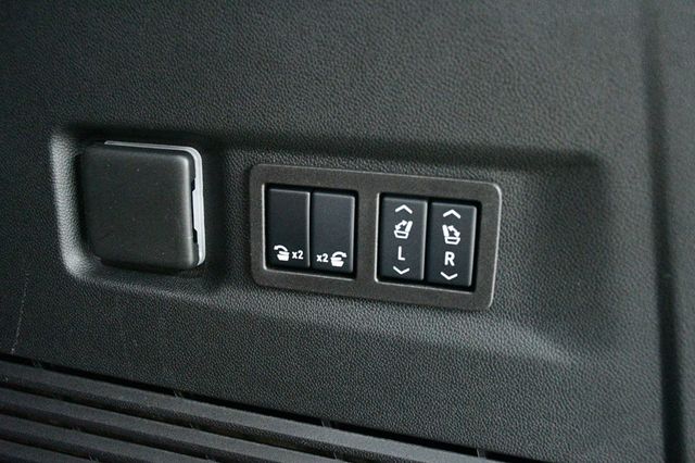 2025 Chevrolet Suburban 25 CHEVY SUBURBAN Z71 BLACK - 22934196 - 34