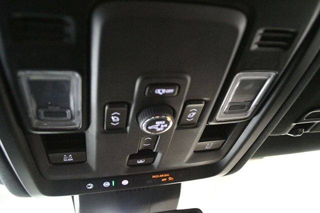 2025 Chevrolet Suburban 25 CHEVY SUBURBAN Z71 BLACK - 22934196 - 67