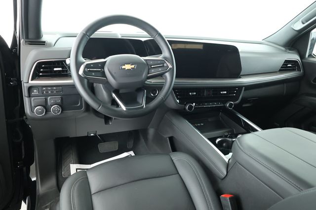 2025 Chevrolet Suburban 4dr LT with Comfort & Illumination Packages + Panoramic Sunroof - 22932721 - 10
