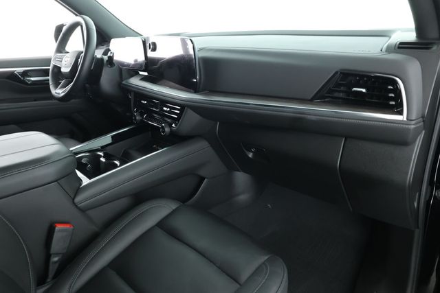2025 Chevrolet Suburban 4dr LT with Comfort & Illumination Packages + Panoramic Sunroof - 22932721 - 25