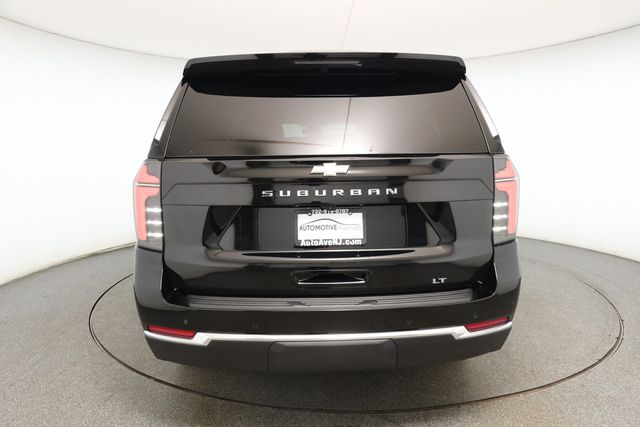 2025 Chevrolet Suburban 4dr LT with Comfort & Illumination Packages + Panoramic Sunroof - 22932721 - 4