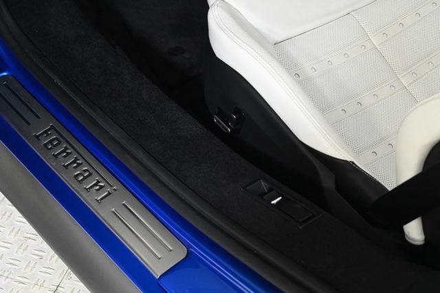 2025 Ferrari SF90 Spider Base - 22915922 - 23