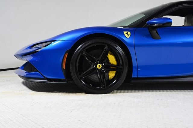 2025 Ferrari SF90 Spider Base - 22915922 - 28