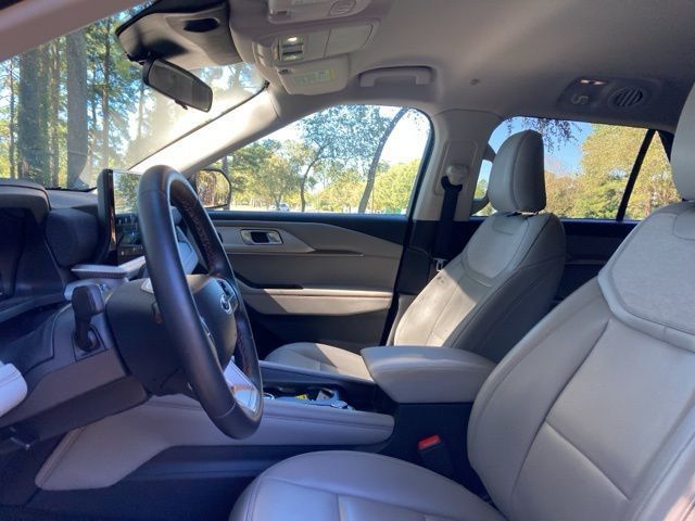 2025 Ford Explorer Active RWD - 22923480 - 19