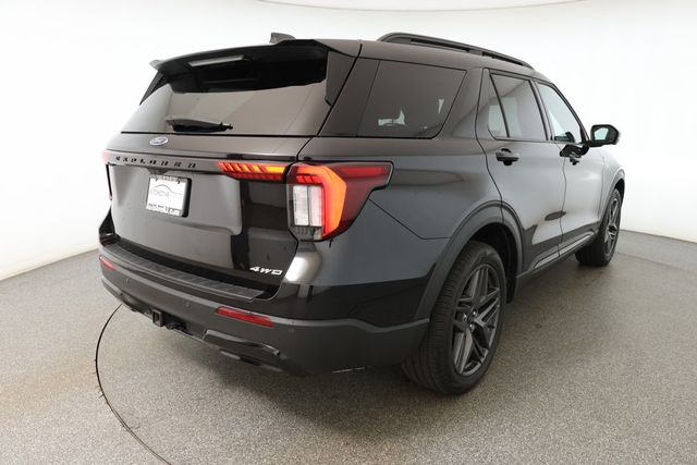 2025 Ford Explorer ST-Line 4WD with Premium Pkg, Twin Panel Moonroof & Street Pack - 22926733 - 3