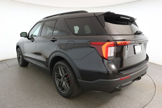 2025 Ford Explorer ST-Line 4WD with Premium Pkg, Twin Panel Moonroof & Street Pack - 22926733 - 5