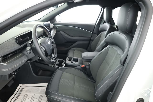 2025 Ford Mustang Mach-E GT AWD with Panoramic Roof & Performance Upgrade - 22902789 - 18