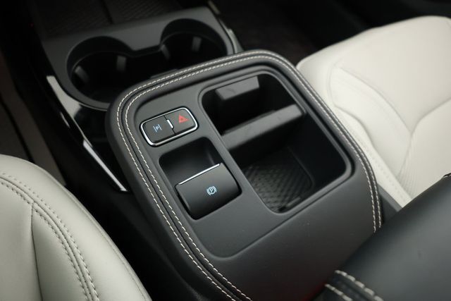 2025 Ford Mustang Mach-E Premium AWD with 88-kWh Usable Battery & Panoramic Roof - 22906359 - 14