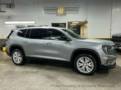 2025 GMC Acadia Elevation's photo
