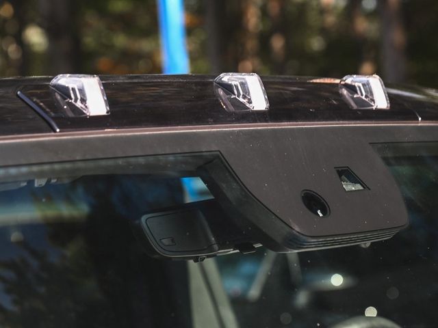 2025 GMC Hummer EV SUV 2X - 22908537 - 38