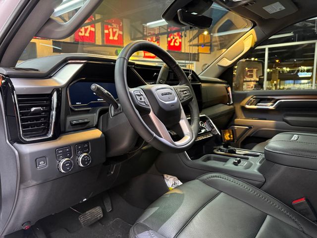 2025 GMC Sierra 3500HD 4WD Crew Cab 172" Denali - 22786082 - 28