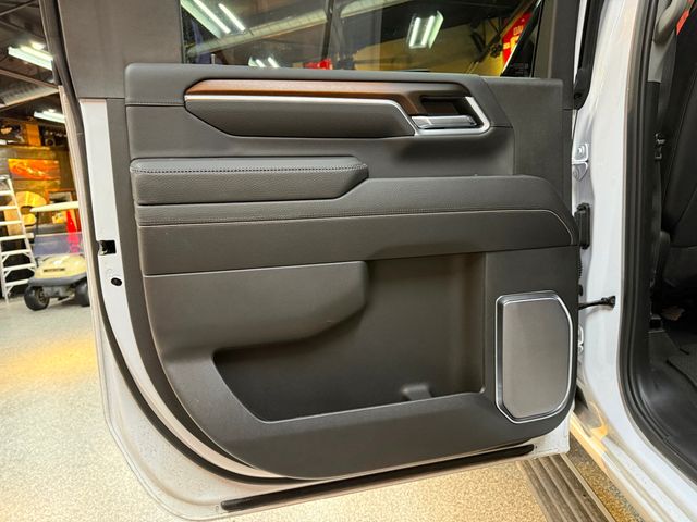 2025 GMC Sierra 3500HD 4WD Crew Cab 172" Denali - 22786082 - 32