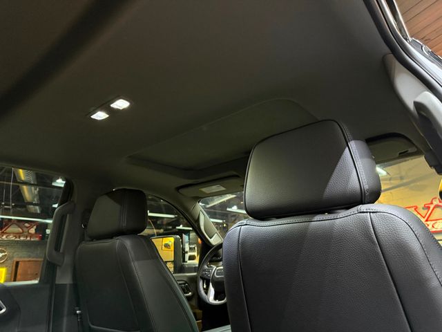 2025 GMC Sierra 3500HD 4WD Crew Cab 172" Denali - 22786082 - 36