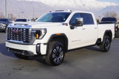 2025 GMC Sierra Denali's photo