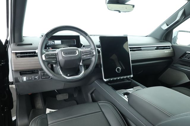 2025 GMC Sierra EV e4WD Crew Cab Extended Range Denali with Vinyl Tonneau Cover - 22912928 - 10
