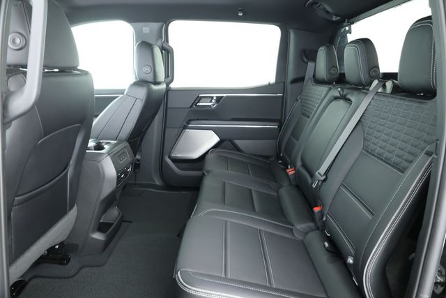 2025 GMC Sierra EV e4WD Crew Cab Extended Range Denali with Vinyl Tonneau Cover - 22912928 - 19