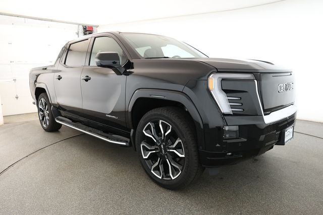 2025 GMC Sierra EV e4WD Crew Cab Extended Range Denali with Vinyl Tonneau Cover - 22912928 - 2