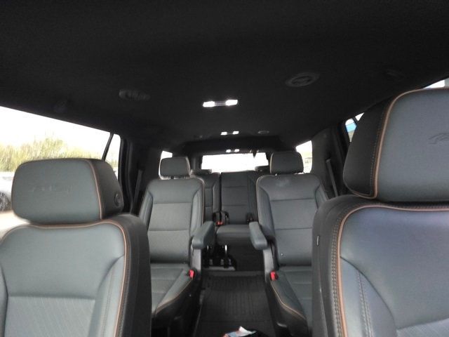 2025 GMC Yukon 4WD 4dr AT4 - 22937708 - 11