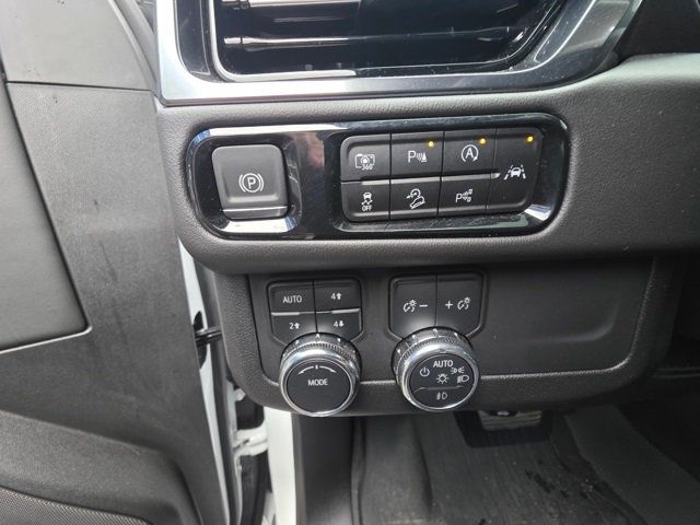 2025 GMC Yukon 4WD 4dr AT4 - 22937708 - 12