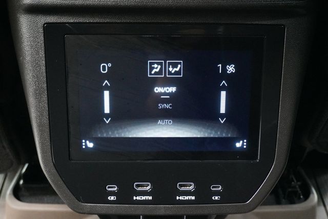 2025 GMC Yukon 4WD 4dr Denali Ultimate - 22914305 - 17