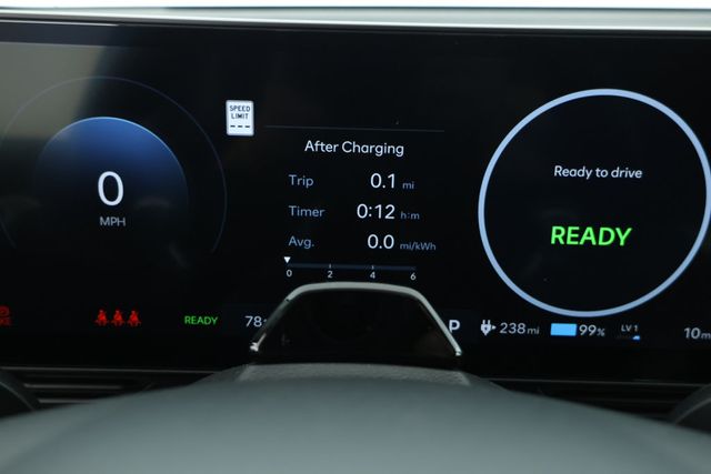 2025 Hyundai IONIQ 5 SE Standard Range RWD - 22895336 - 10