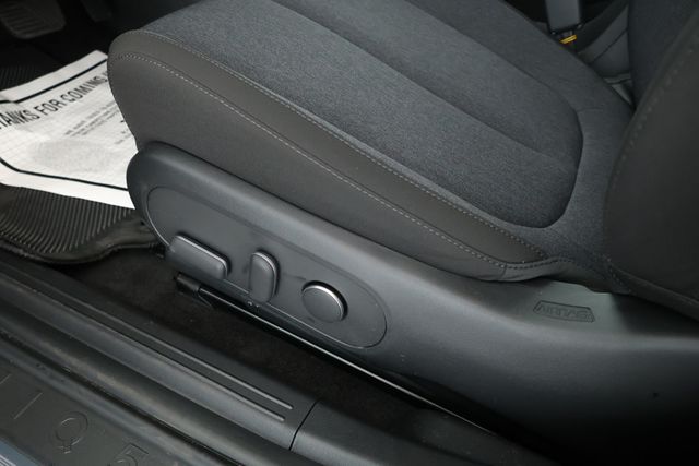 2025 Hyundai IONIQ 5 SE Standard Range RWD - 22895336 - 7