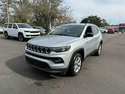 2025 Jeep Compass Latitude's photo