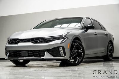 2025 Kia K5 - KNAG64J70S5357259