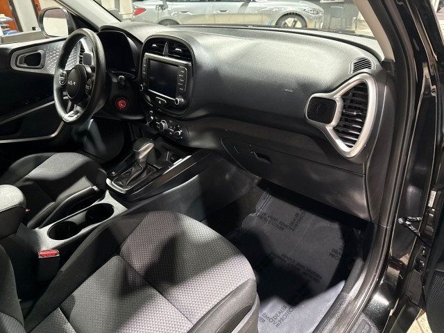 2025 Kia Soul LX FWD - 22931890 - 30