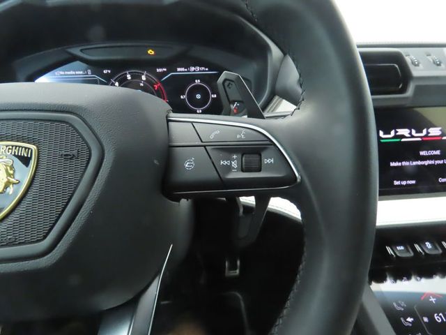 2025 Lamborghini Urus SE AWD - 22939626 - 11