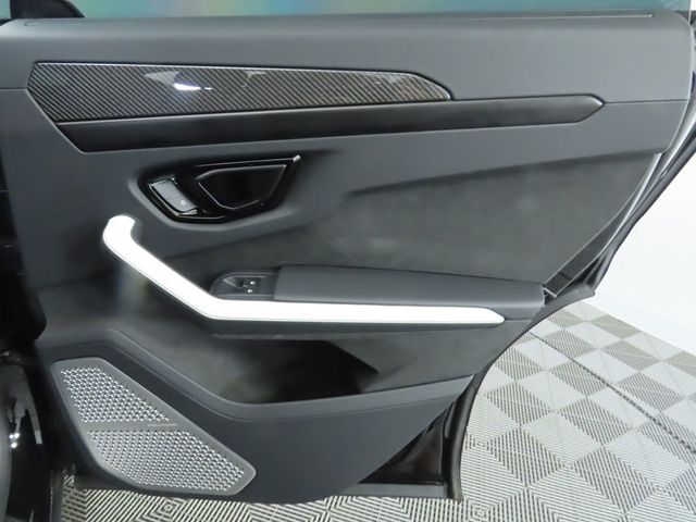 2025 Lamborghini Urus SE AWD - 22939626 - 27